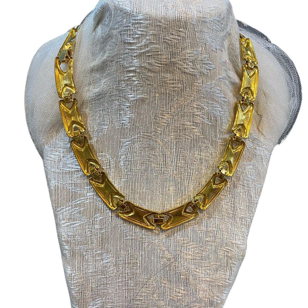 Vintage Enamel Off White Cream Link Necklace 18 inch - Picture 2 of 3